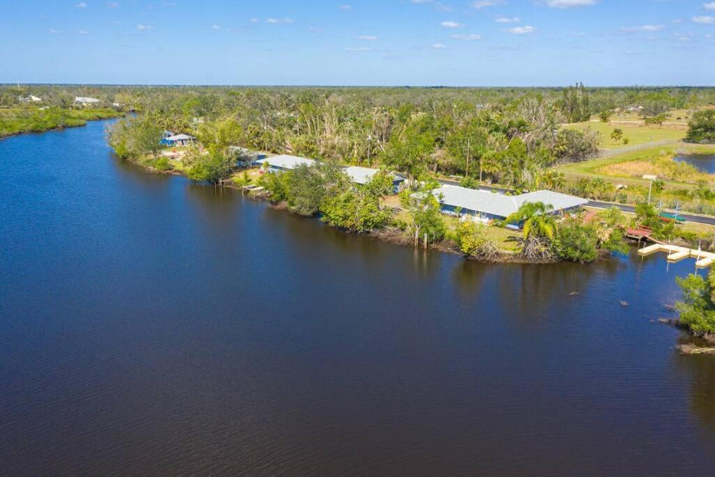 Beautiful Waterfront 1 Bedroom #4 Punta Gorda Bagian luar foto